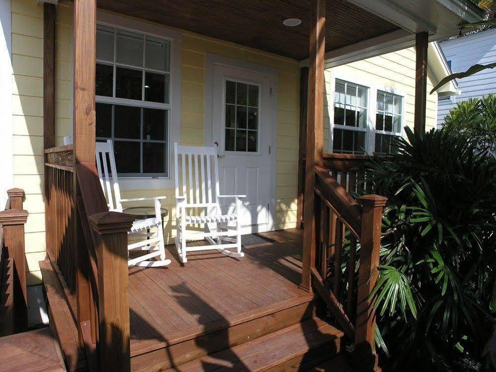 Travelers Palm Inn Key West Bagian luar foto